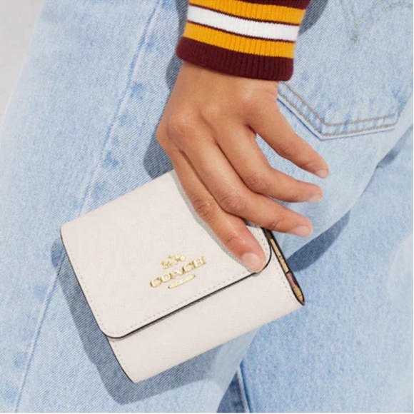 Coach small white Wallet - Picture 9 of 10